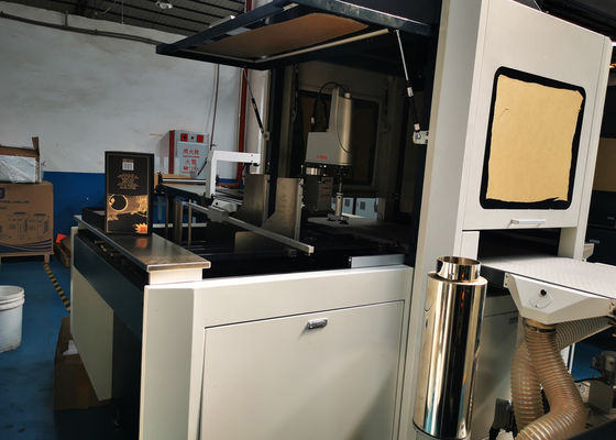Papel del Hardcover y máquina de pegado de papel de la caja que puede utilizar el pegamento caliente del derretimiento y el pegamento frío