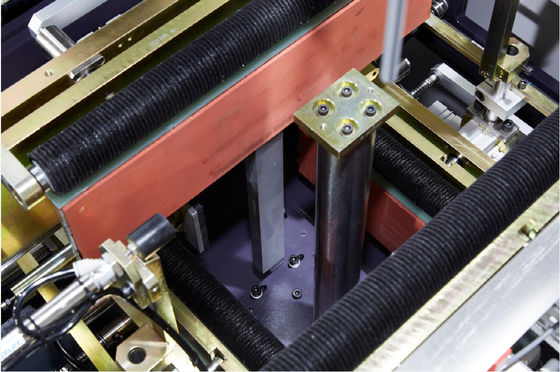 Embaladora de los lados semi automáticos de la caja cuatro y el remeter papel para encajonar la máquina inferior