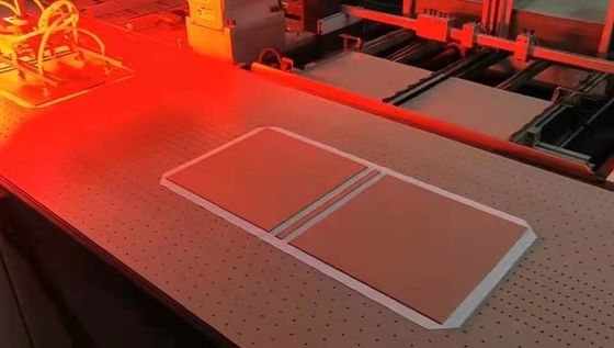 Cubierta de libro que coloca la máquina para el caso de la cubierta de libro que hace y que pega rígido del papel de la caja