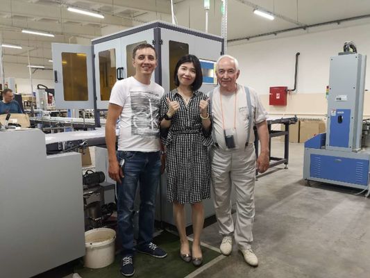 Colocación de la máquina móvil dulce 32pcs/Min Black White Blue de la fabricación de cajas