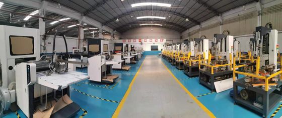 Embaladora de la caja y máquina del pegado para diversos tamaños de la caja