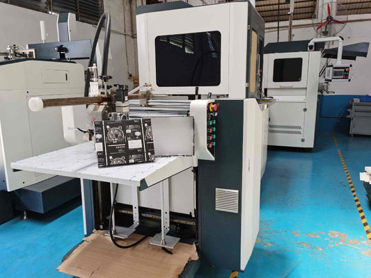 Máquina dulce L700XW500mm de la fabricación de cajas del regalo de la esponja de la cubierta elegante de la tierra