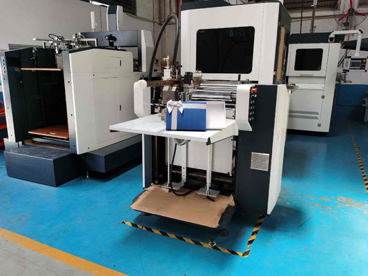 Máquina dulce L700XW500mm de la fabricación de cajas del regalo de la esponja de la cubierta elegante de la tierra