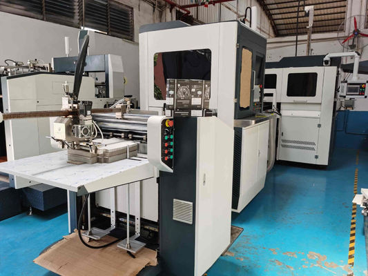 Tipo máquina rígida L800XW600mm del libro de la fabricación de cajas de la cartulina del regalo