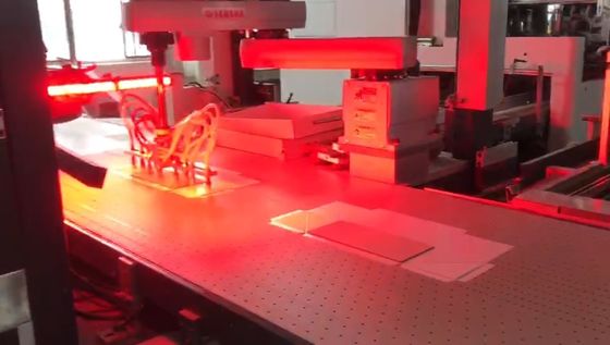 Cartulina de colocación visual automática del papel de la caja de la máquina que lamina