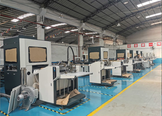 Cartulina de colocación visual automática del papel de la caja de la máquina que lamina