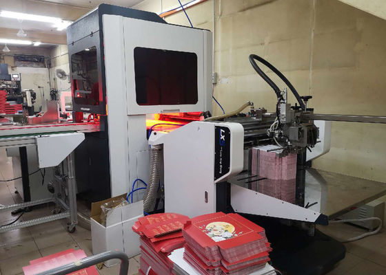 Máquina de pegado de papel de la caja rígida de la máquina L5989XW3182XH2100mm de la fabricación de cajas del regalo de la Navidad