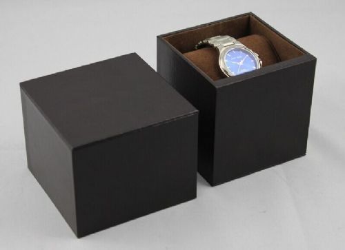 Colocación de la caja del perfume que pega la máquina de la fabricación de cajas del regalo de la máquina con la velocidad 1400pcs por hora