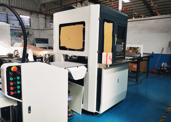 Cubierta de libro rígida de la caja que hace la laminación L5982XW3188XH2111mm de la máquina