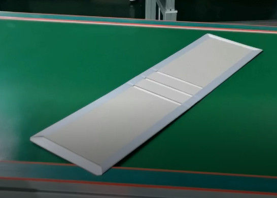 Cubierta completamente automática del teléfono celular de la máquina del plegado en abanico del panel duro que hace la máquina