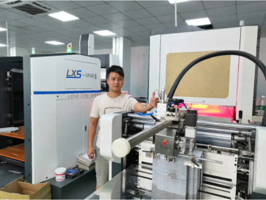 Calefacción 8KW máquina rígida de la fabricación de cajas de la longitud de 50 - de 350m m
